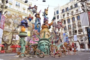 Guía completa para visitar Las Fallas de Valencia: la fiesta más espectacular de España