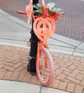 El origen de las bicicletas decoradas en Sarasota