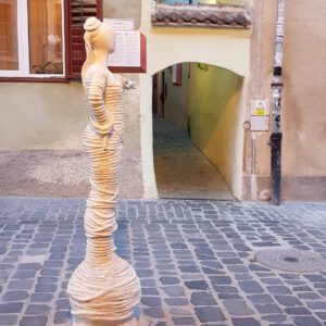 Strada Sforii, una de las calles más estrechas de Europa