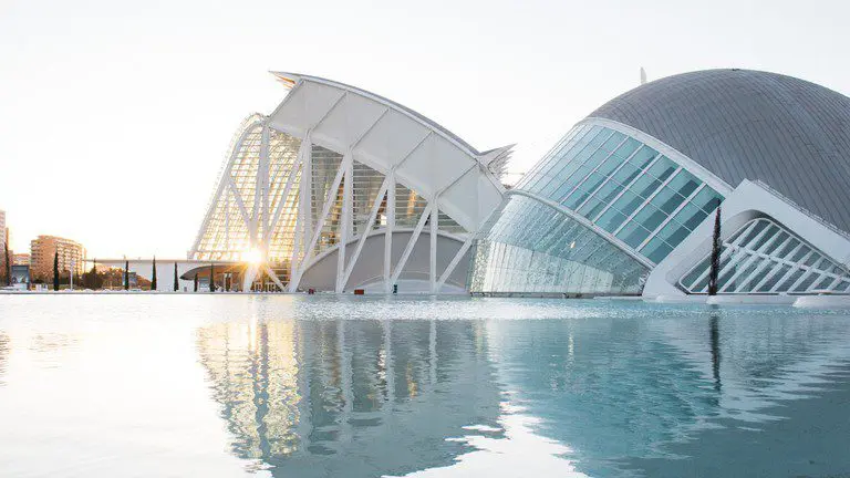 Guía esencial para visitar Valencia: lo mejor que ver, hacer y disfrutar en la ciudad